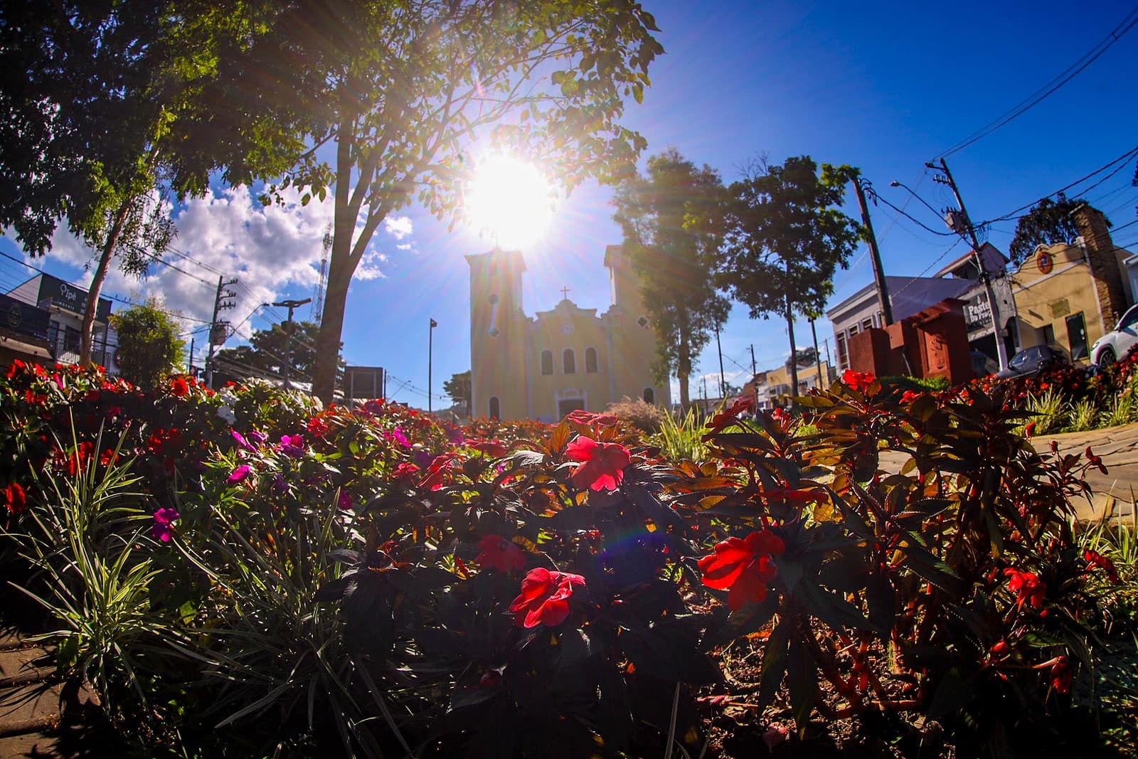 Vista do centro histórico de Guararema com a Igreja Nossa Senhora das Dores